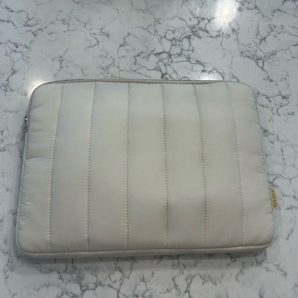 NWOT Mosiso Cream Softshell Electronics Tech Case w/ Mouse Pad & Small Case